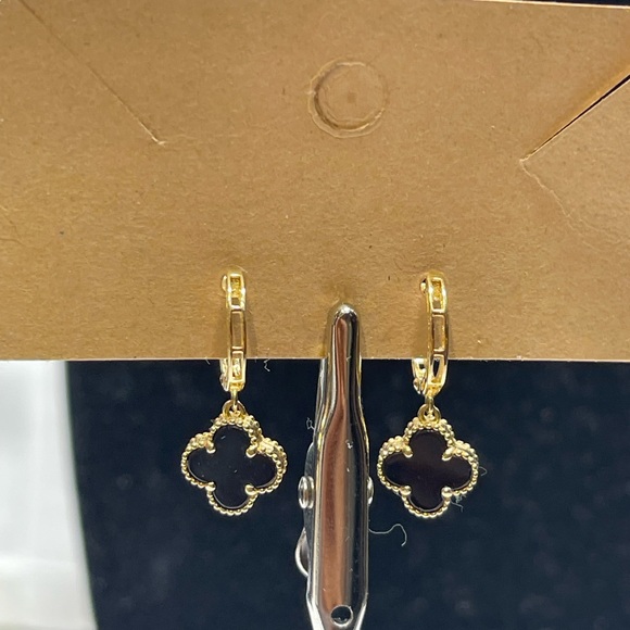Elegant Gold and Black Clover Earrings